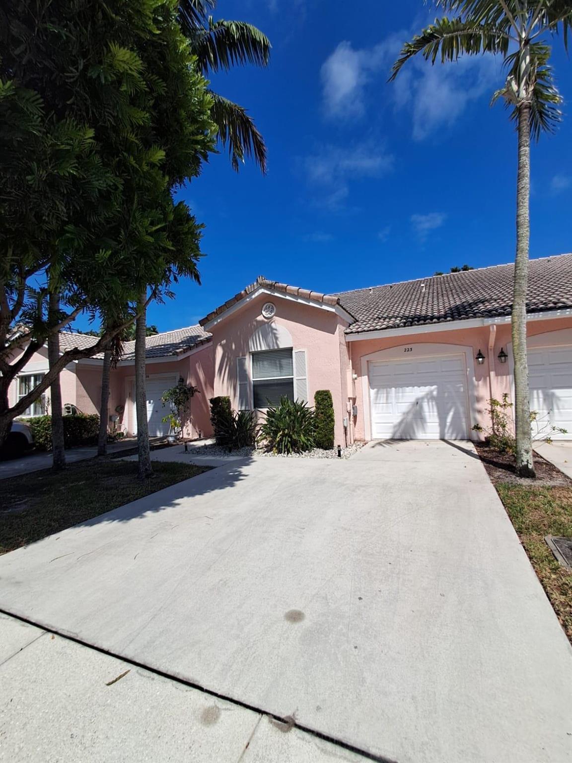 223 E Coral Trace Circle