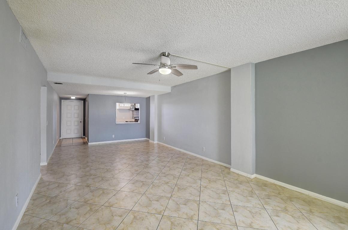 890 N Federal Highway 206