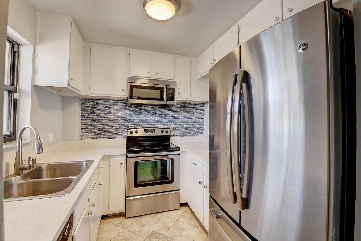 890 N Federal Highway 206