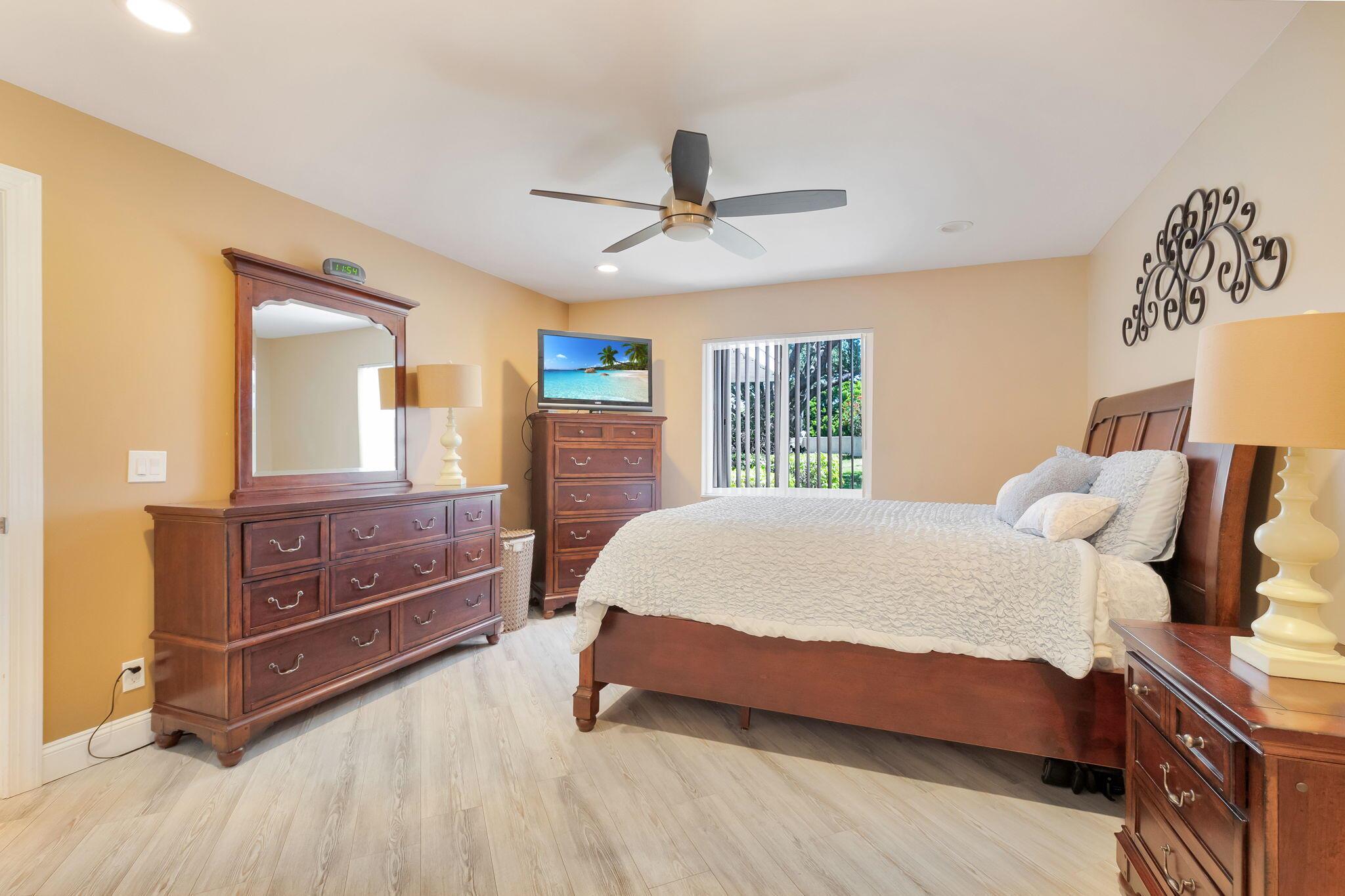 1631 NW 18th Avenue 102