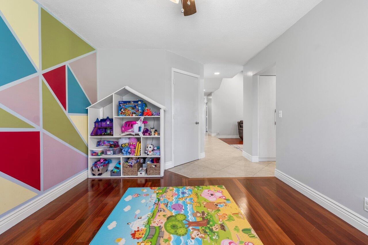 18320 181st Circle S