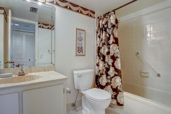 14375 Strathmore Lane 206