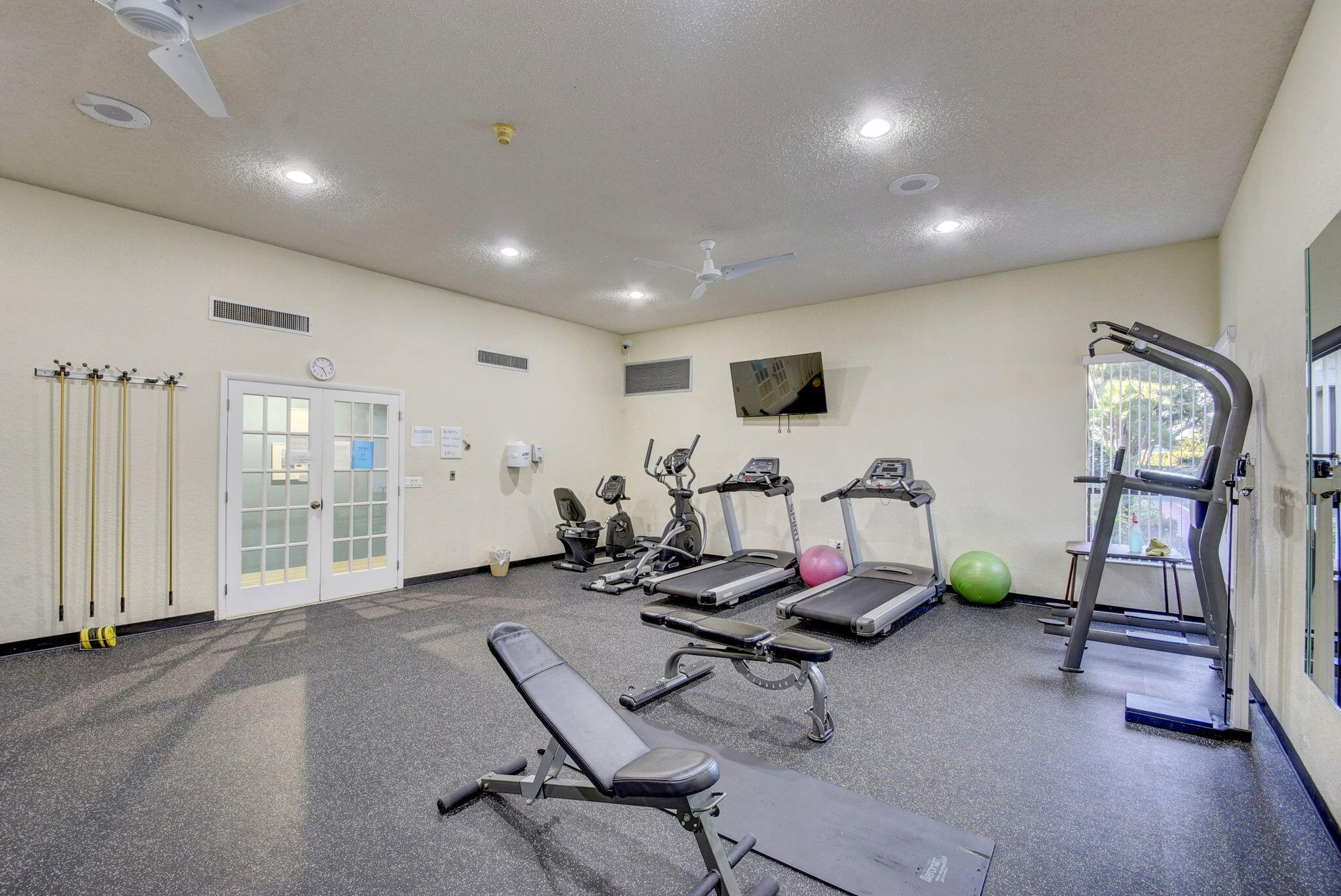 1850 Homewood Boulevard 306