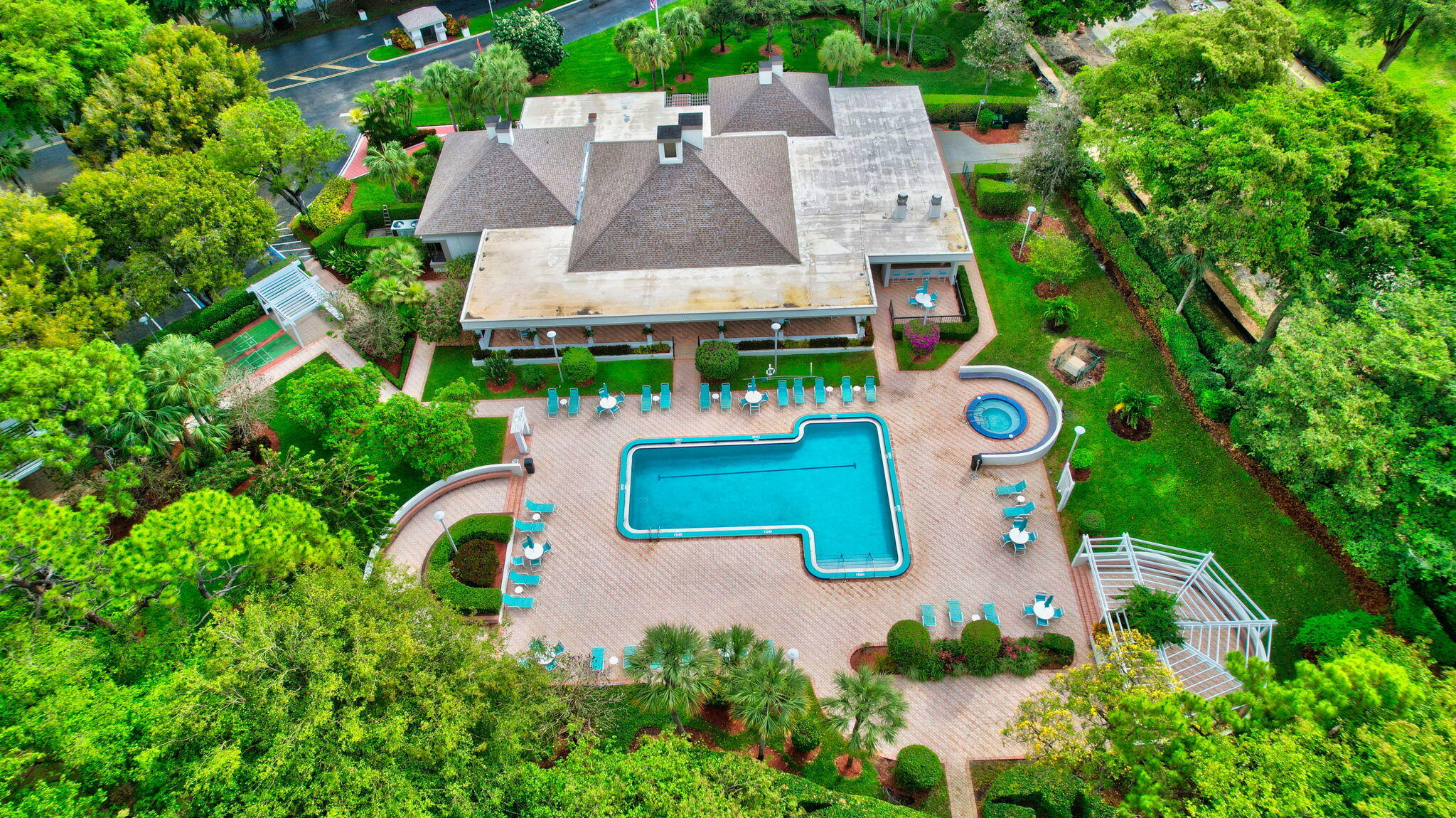 1850 Homewood Boulevard 306