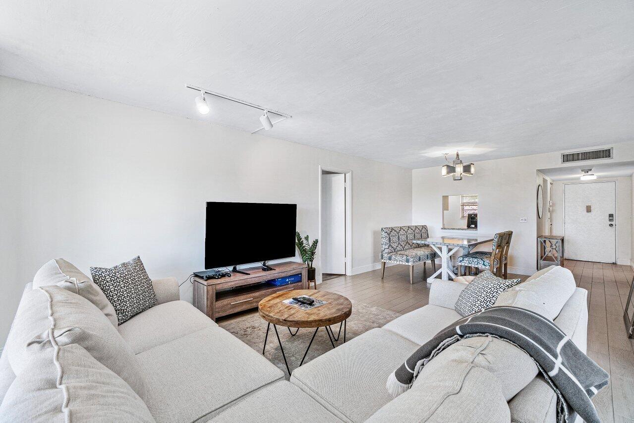 6000 NW 2nd Avenue 338