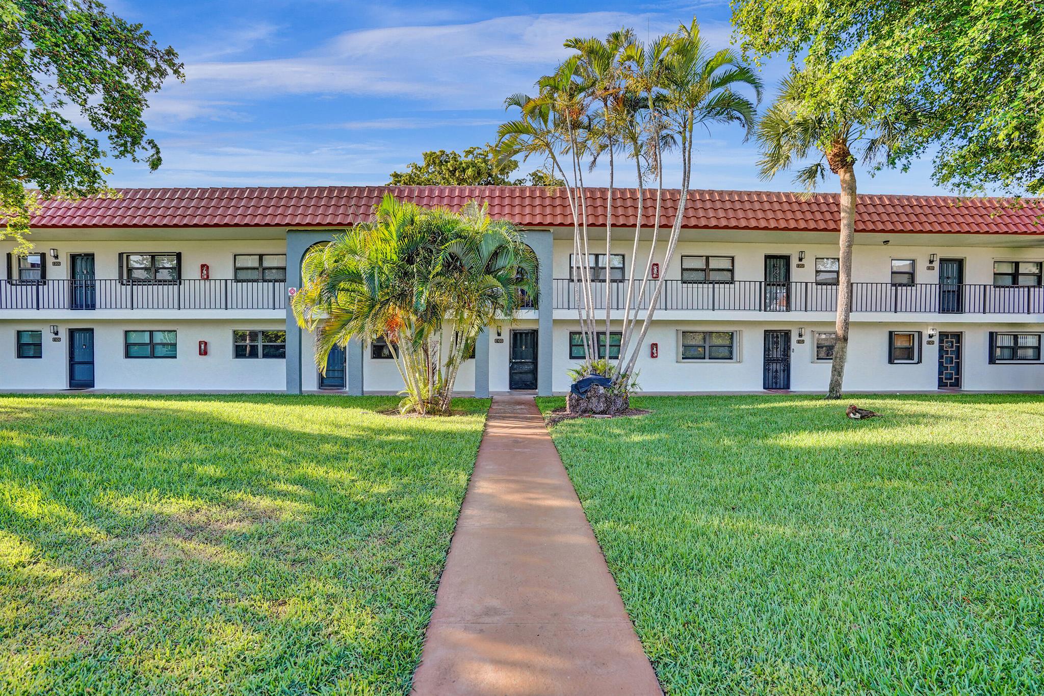 1981 W Woolbright Road E104