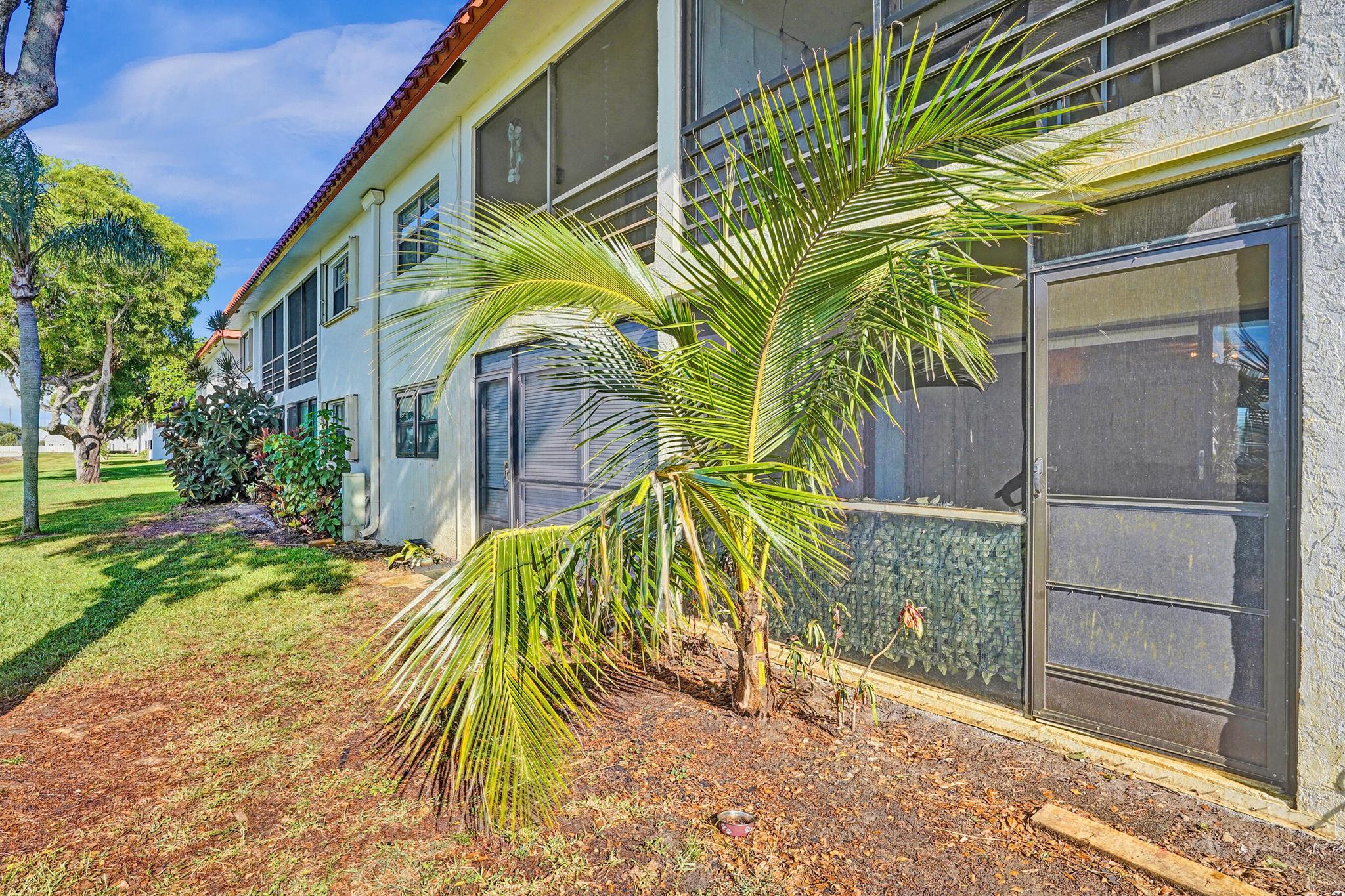 1981 W Woolbright Road E104