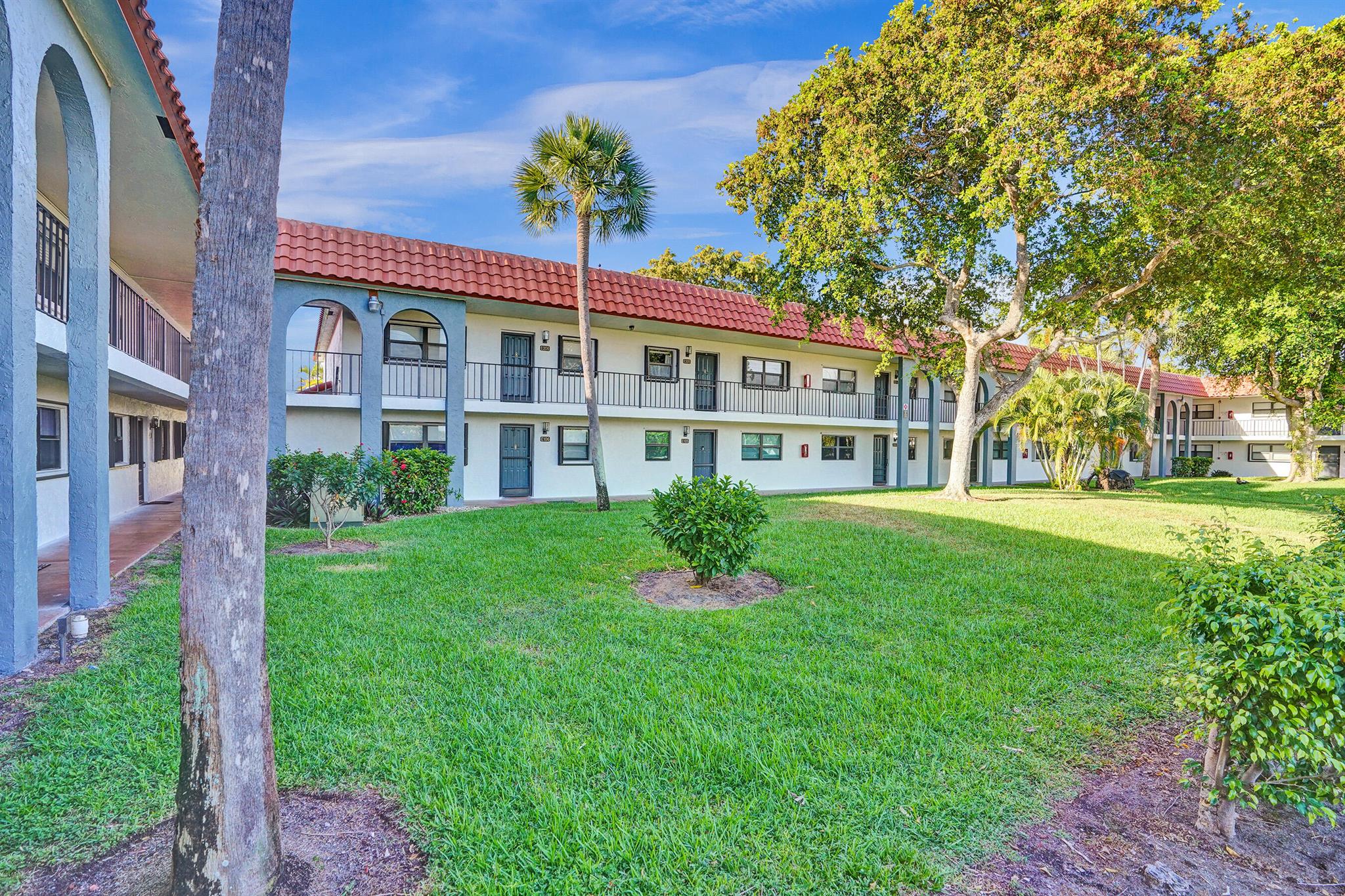 1981 W Woolbright Road E104