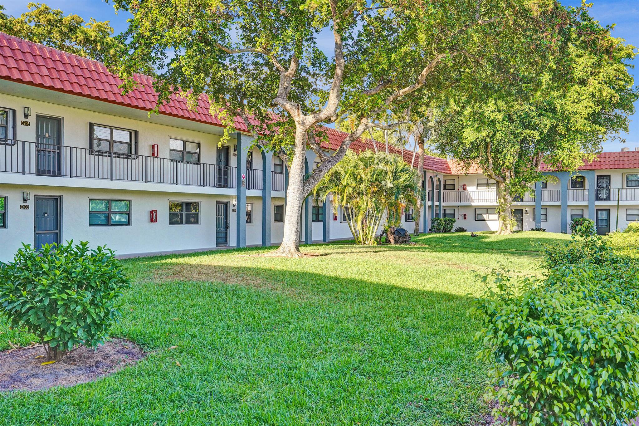 1981 W Woolbright Road E104