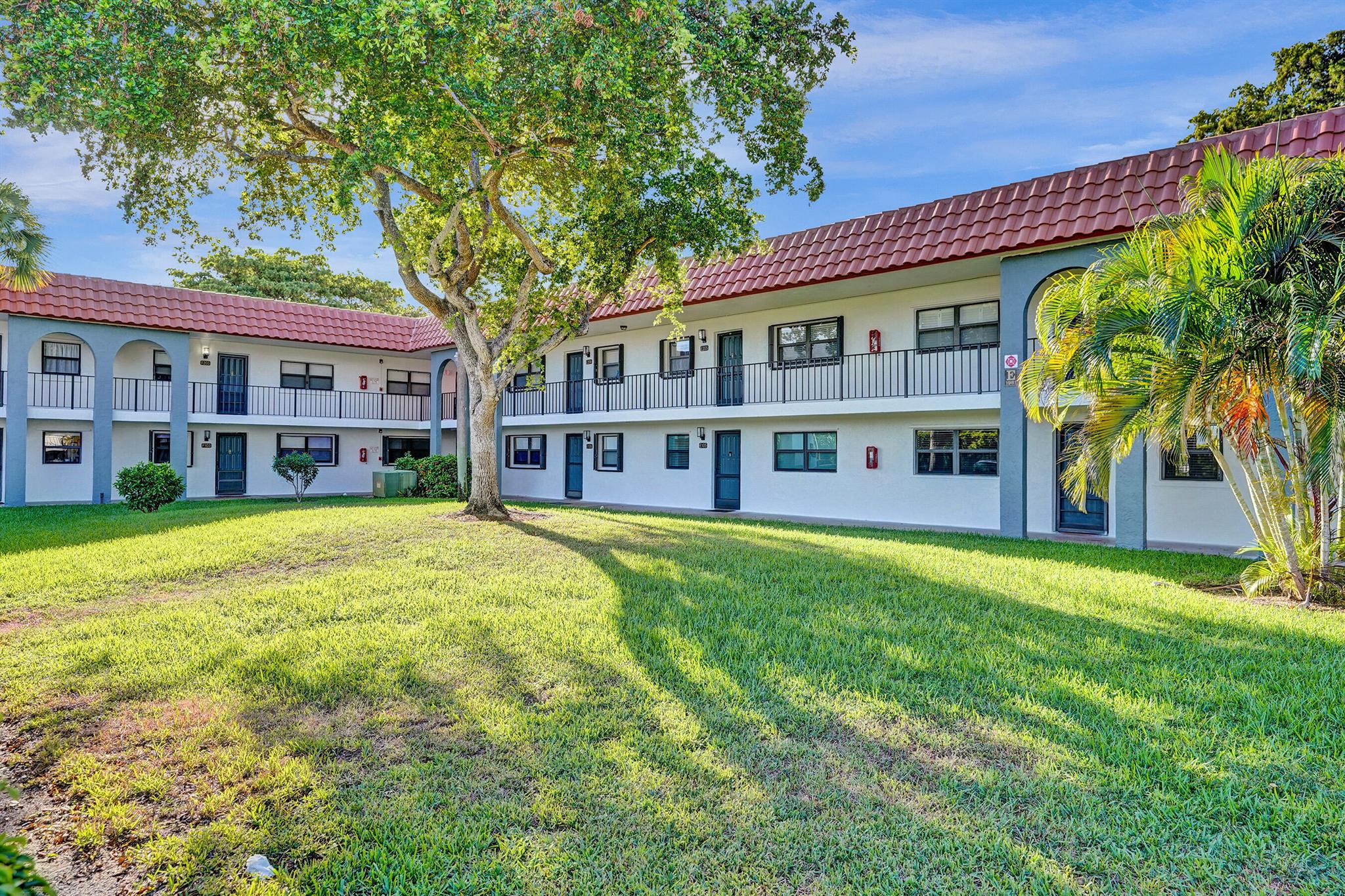 1981 W Woolbright Road E104