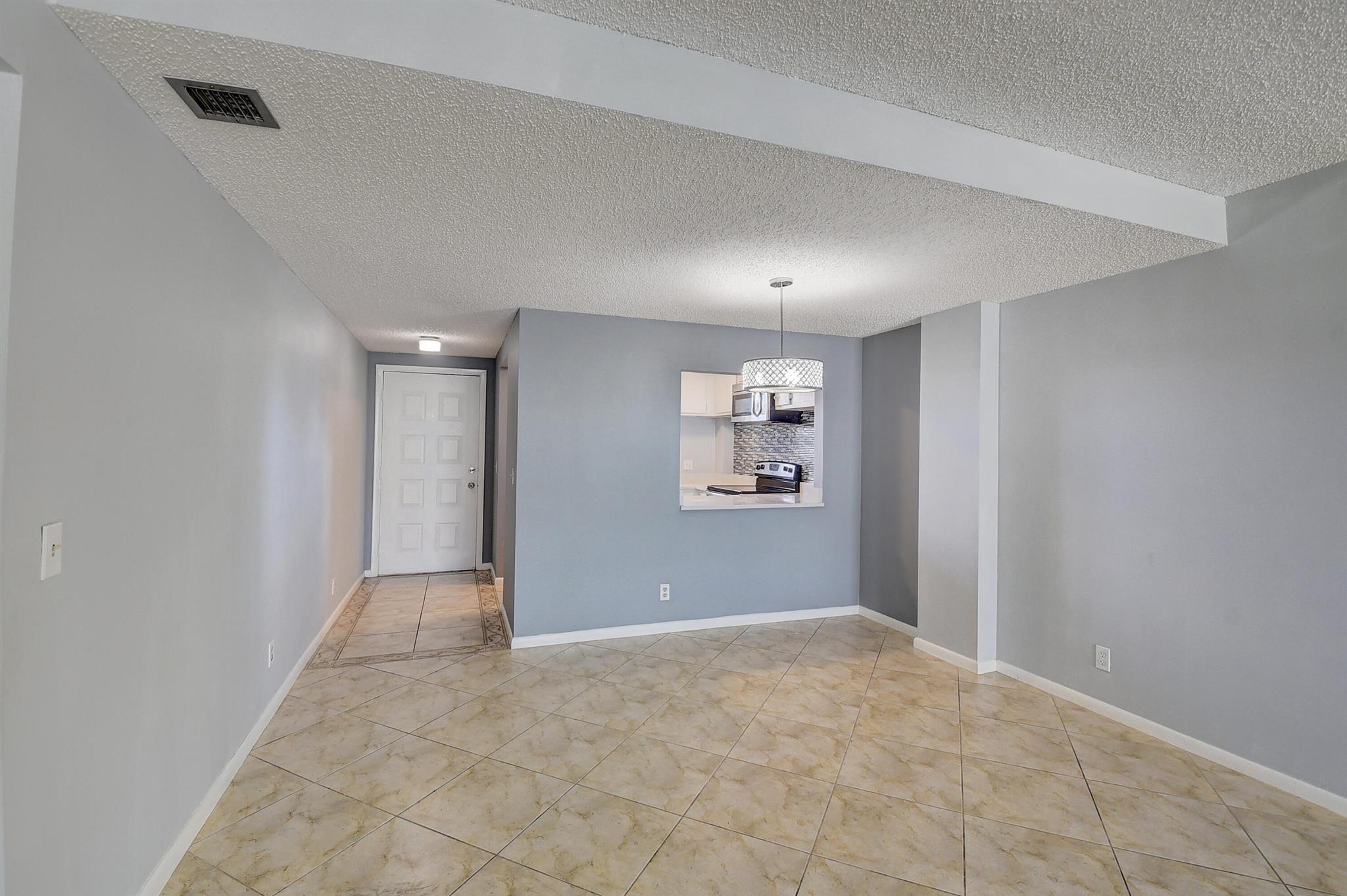 890 N Federal Highway 206