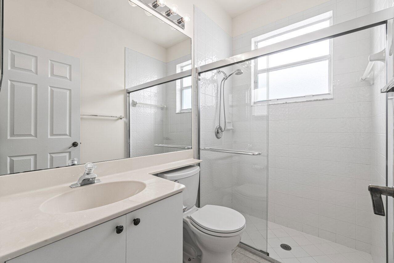 7728 Edinburough Lane