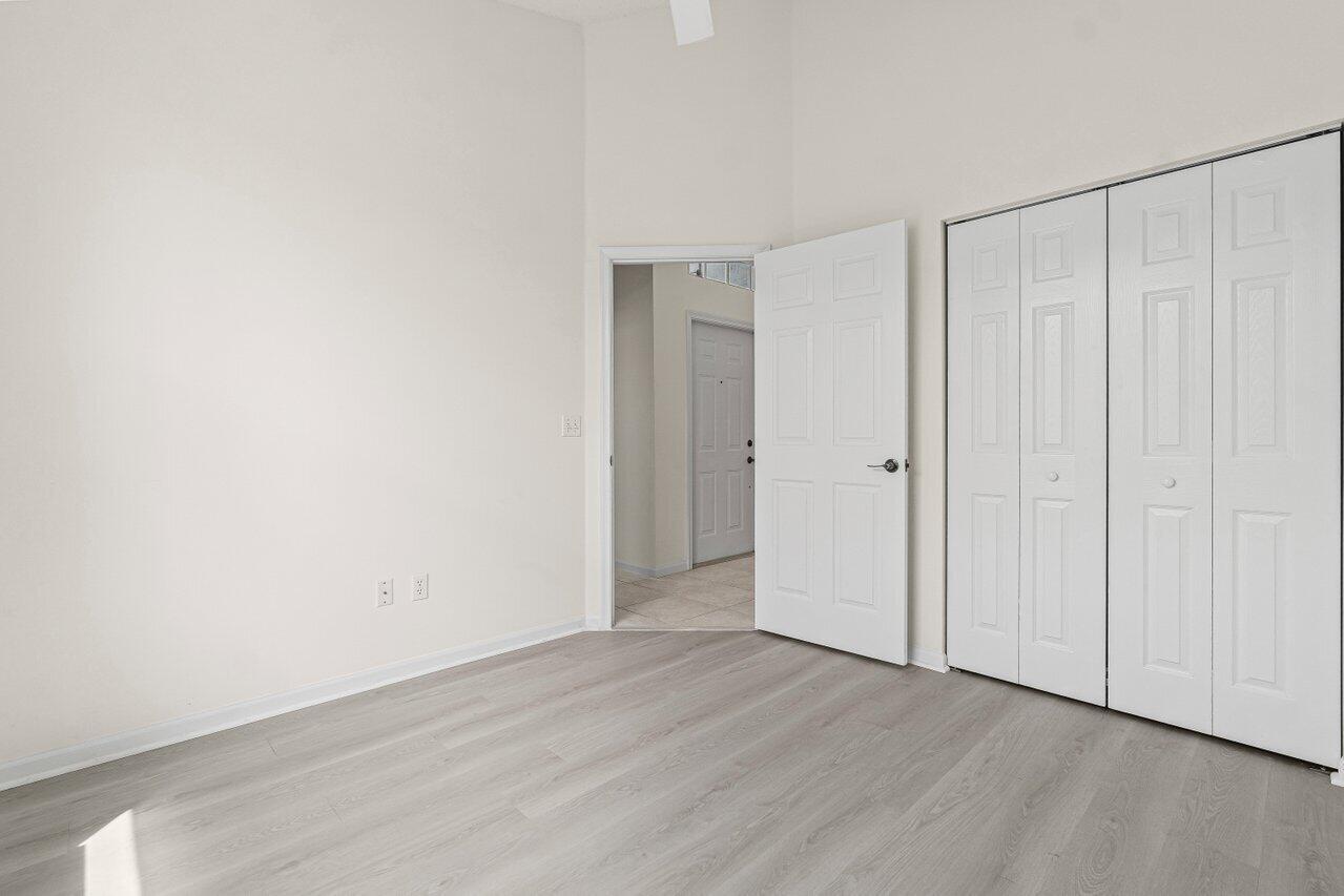 7728 Edinburough Lane