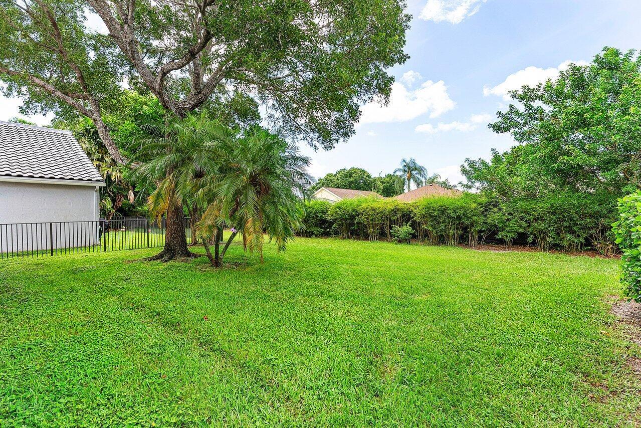 7728 Edinburough Lane