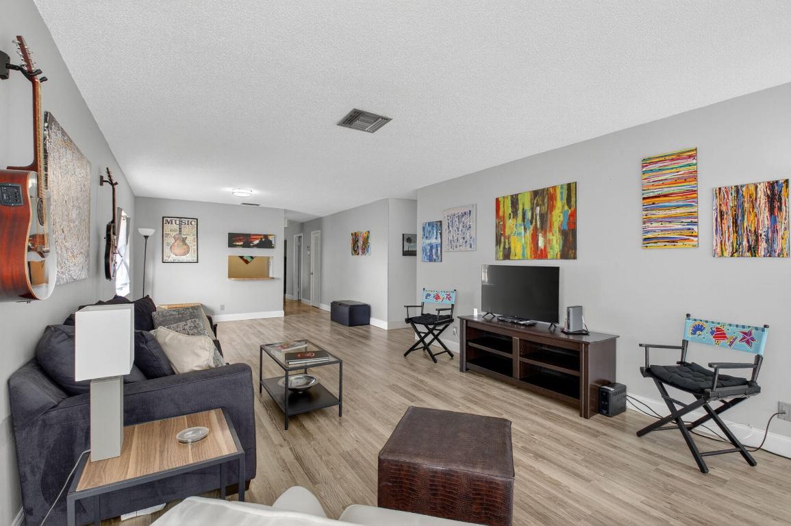 13212 Lucinda Palm Court D