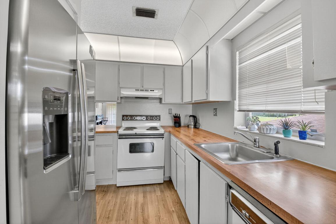 13212 Lucinda Palm Court D