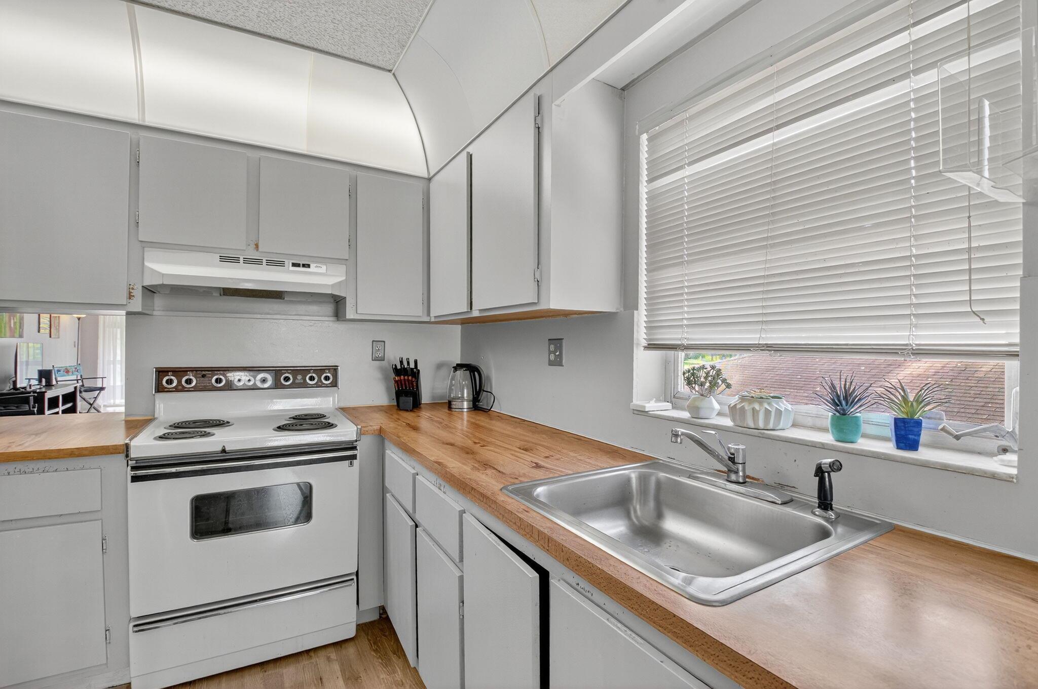 13212 Lucinda Palm Court D