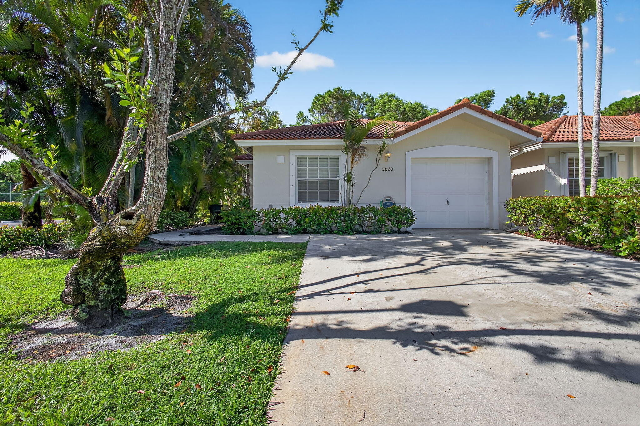 5020 N La Sedona Circle