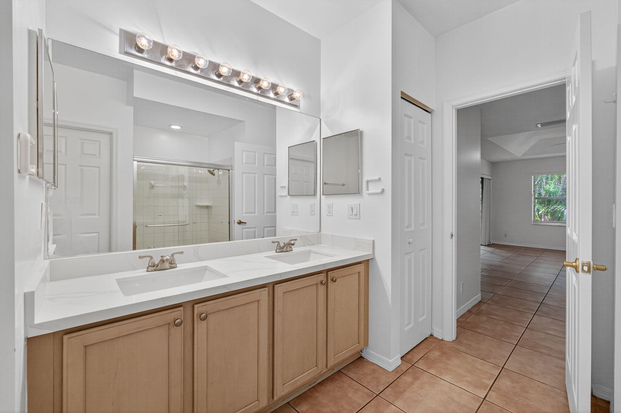 5020 N La Sedona Circle