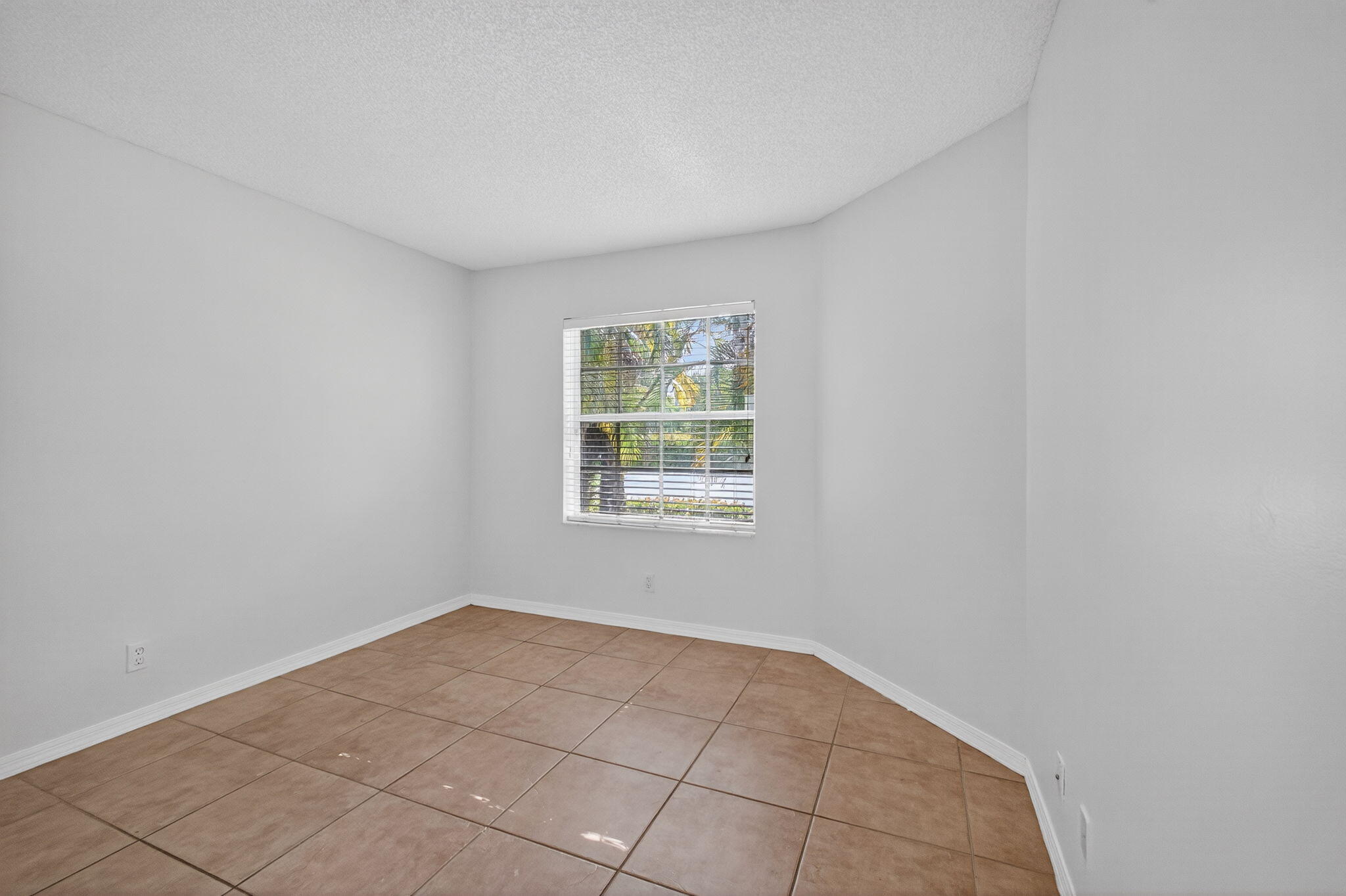 5020 N La Sedona Circle