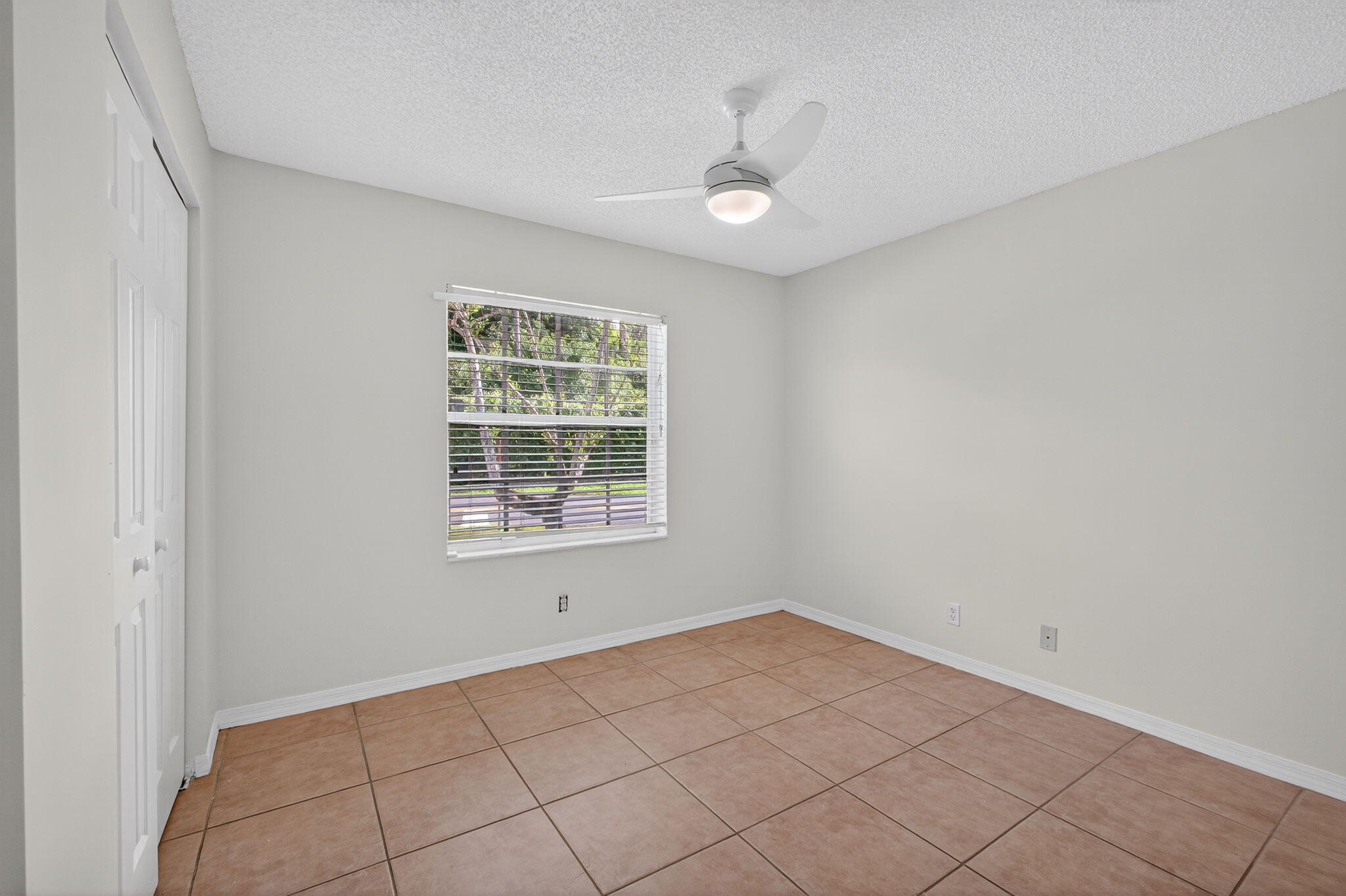 5020 N La Sedona Circle