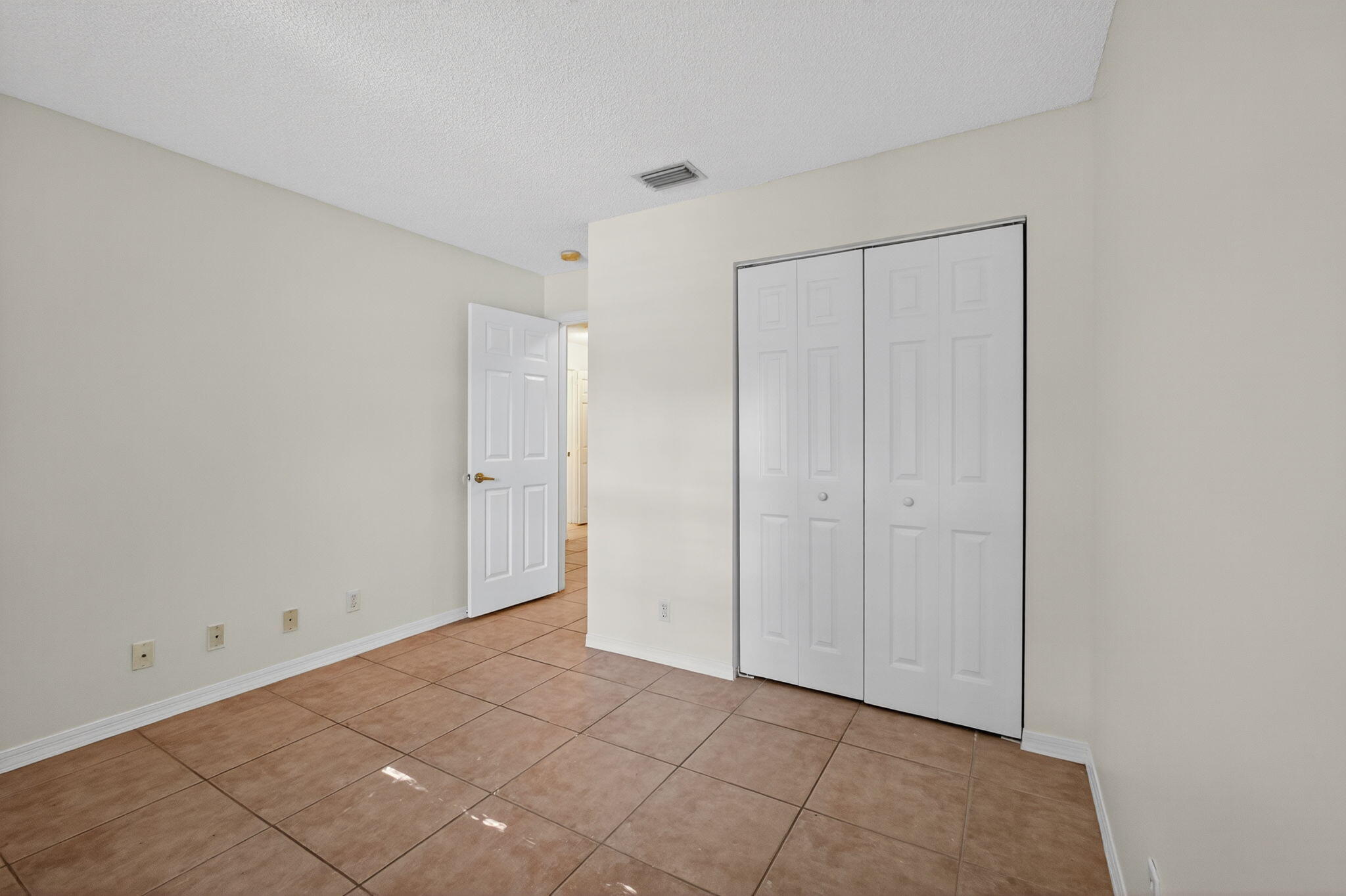 5020 N La Sedona Circle