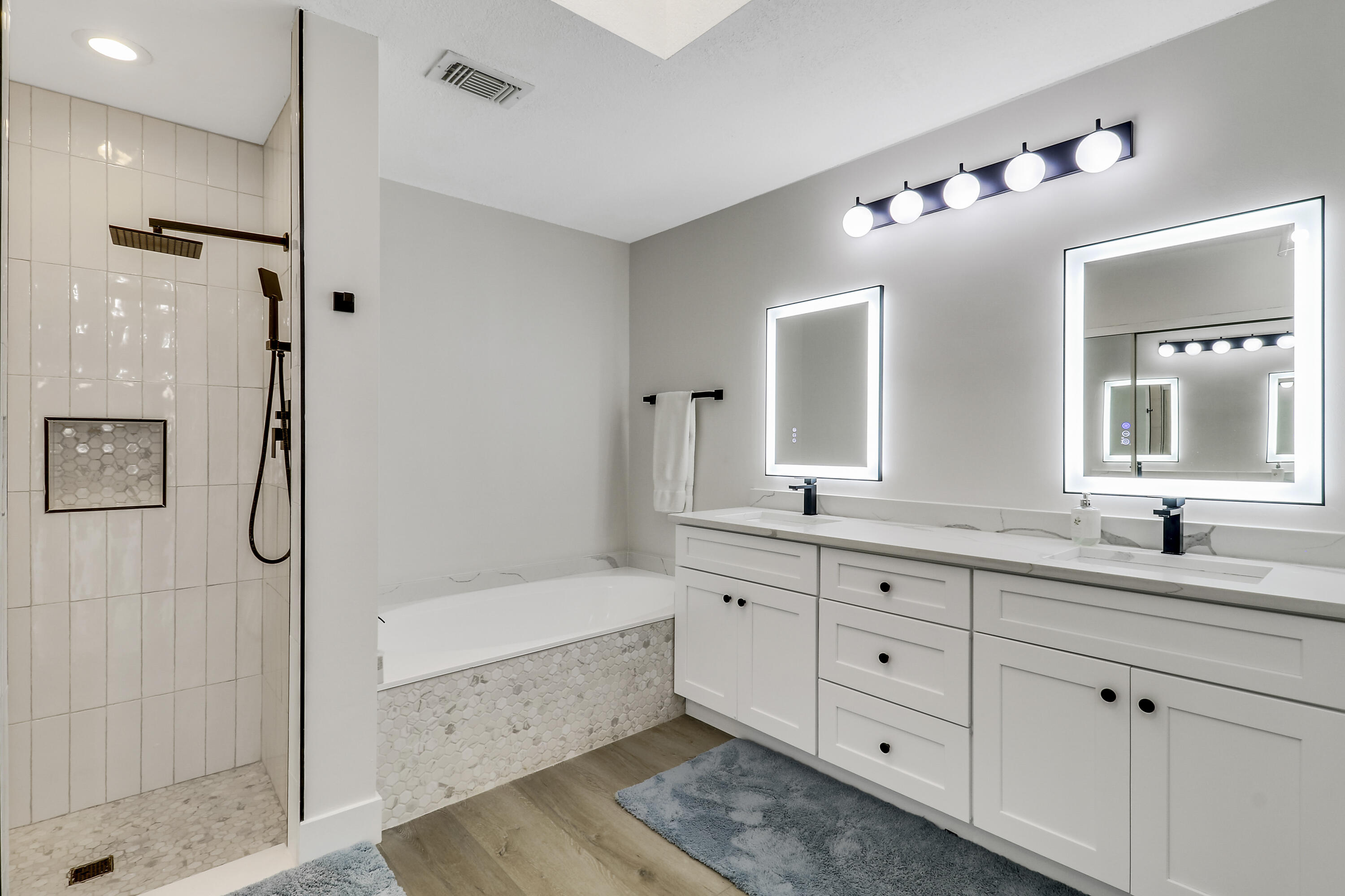 104 Half Moon Circle A