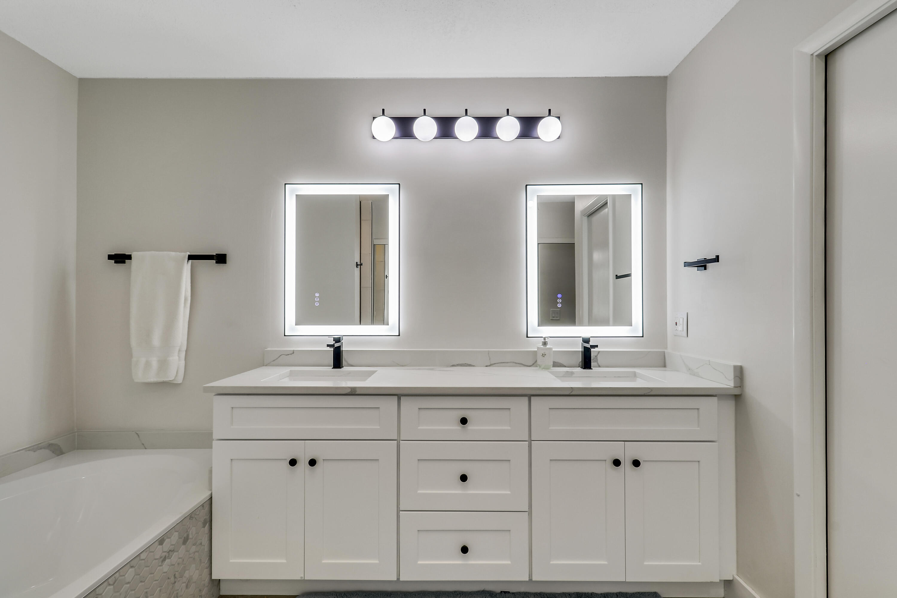 104 Half Moon Circle A