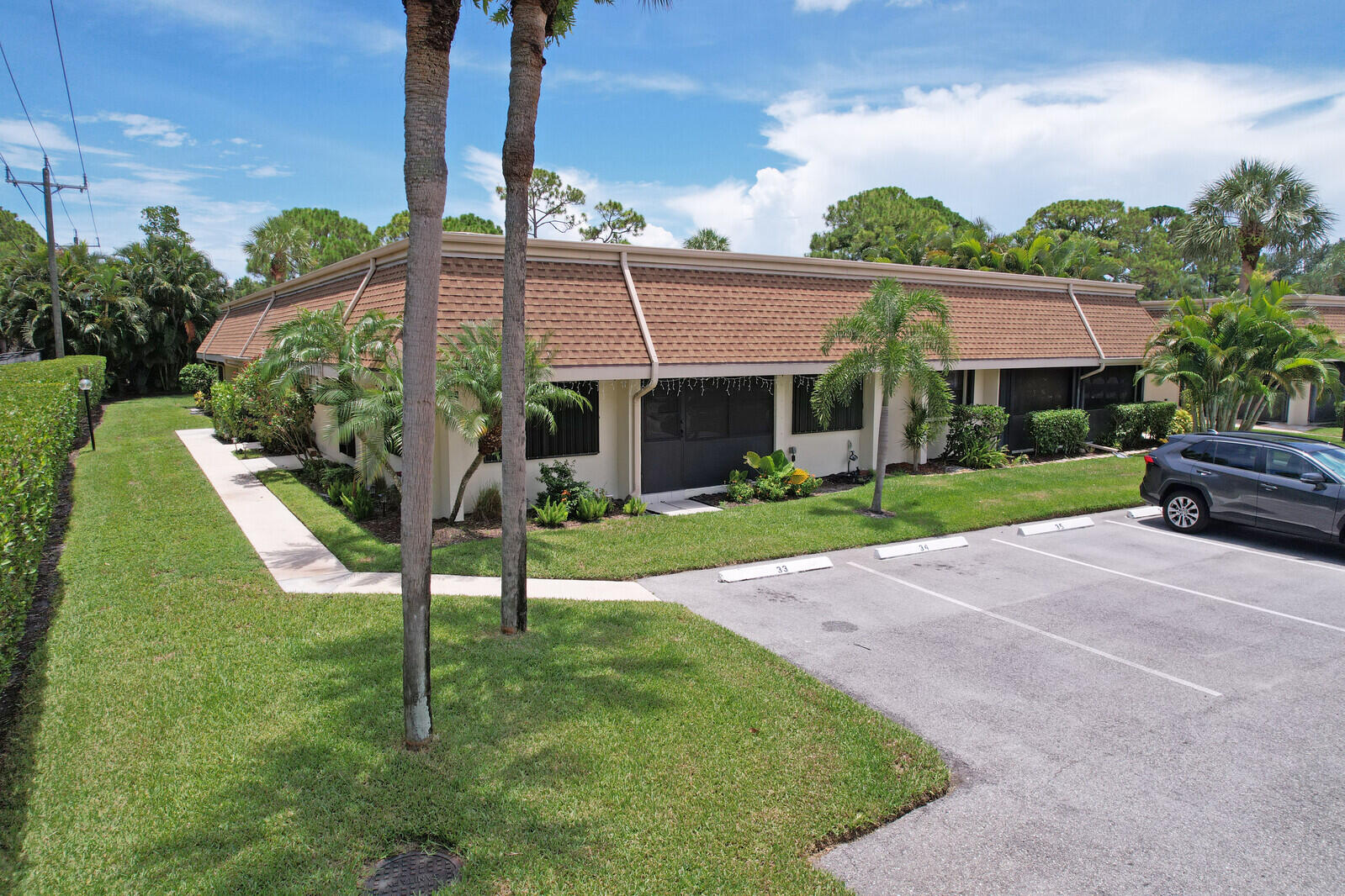 104 Half Moon Circle A