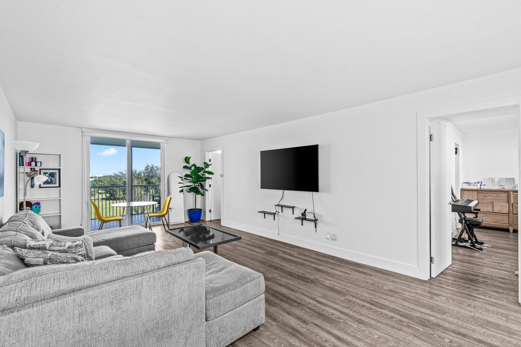 5961 NW 2nd Avenue Ph-E