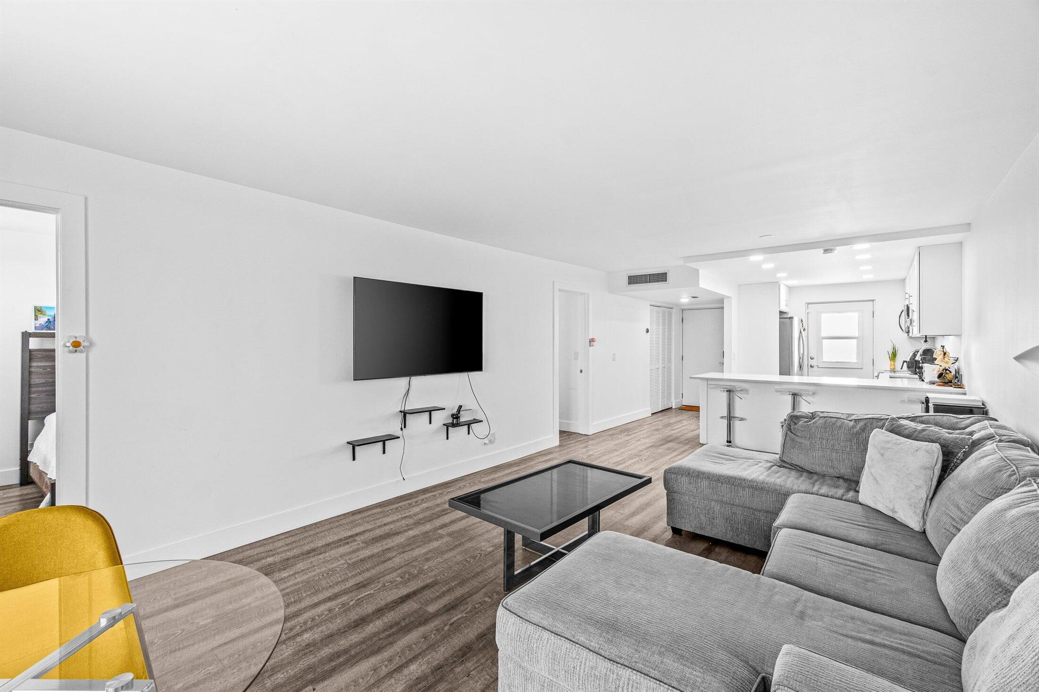 5961 NW 2nd Avenue Ph-E