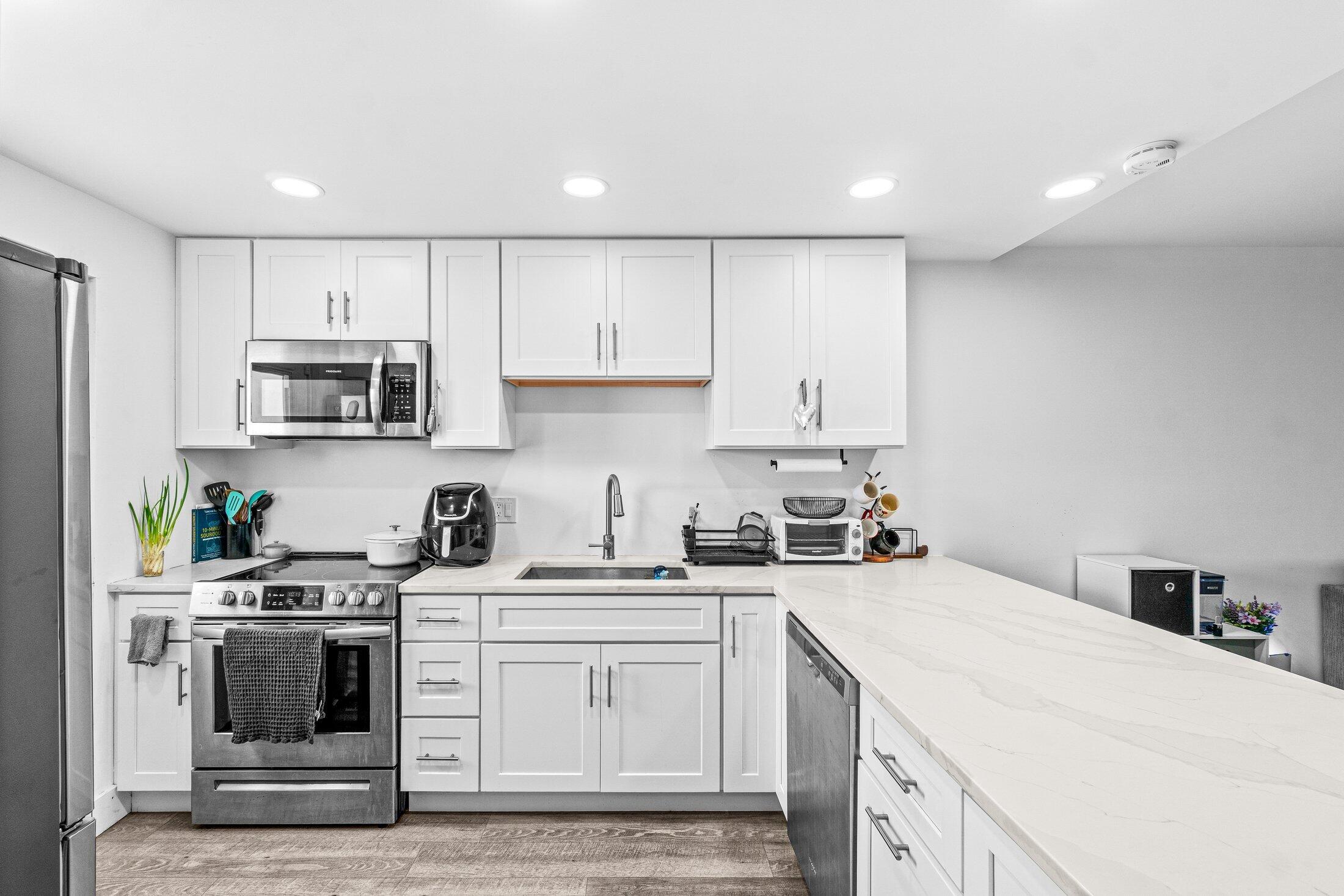 5961 NW 2nd Avenue Ph-E