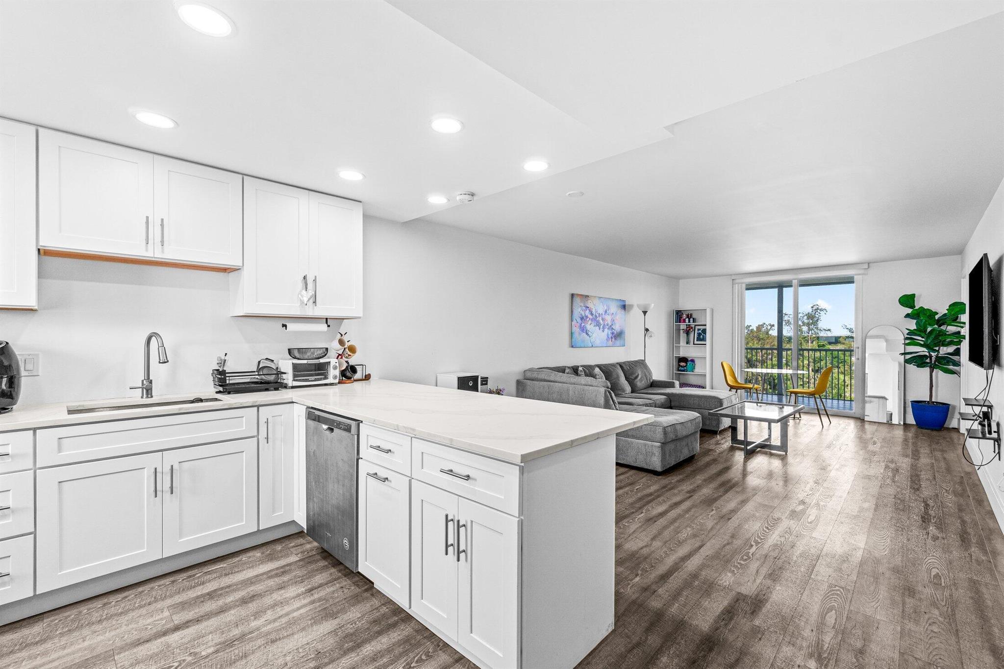 5961 NW 2nd Avenue Ph-E