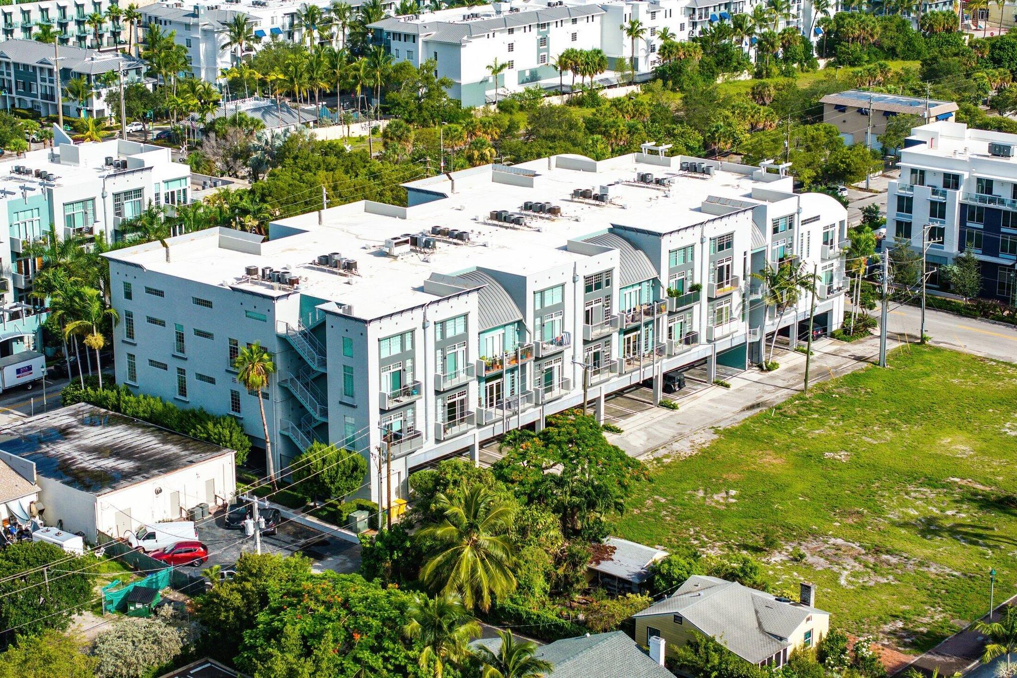 185 NE 4th Avenue 317