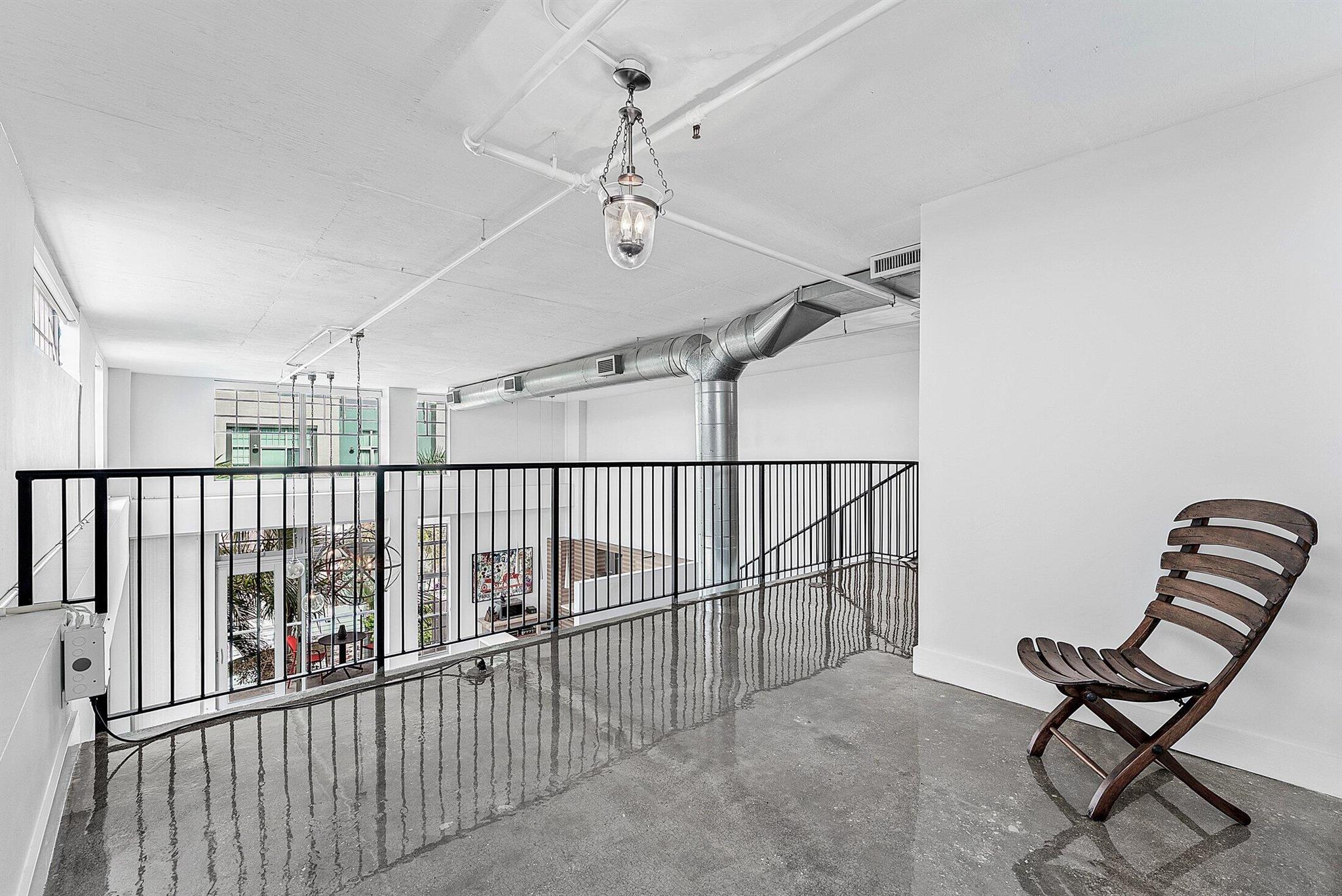 185 NE 4th Avenue 317