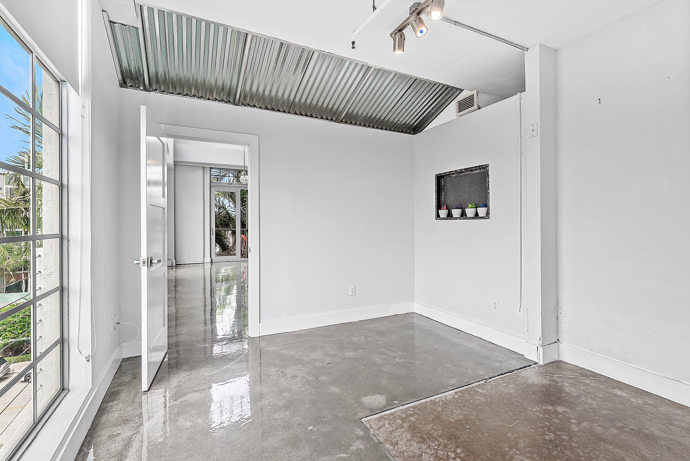 185 NE 4th Avenue 317