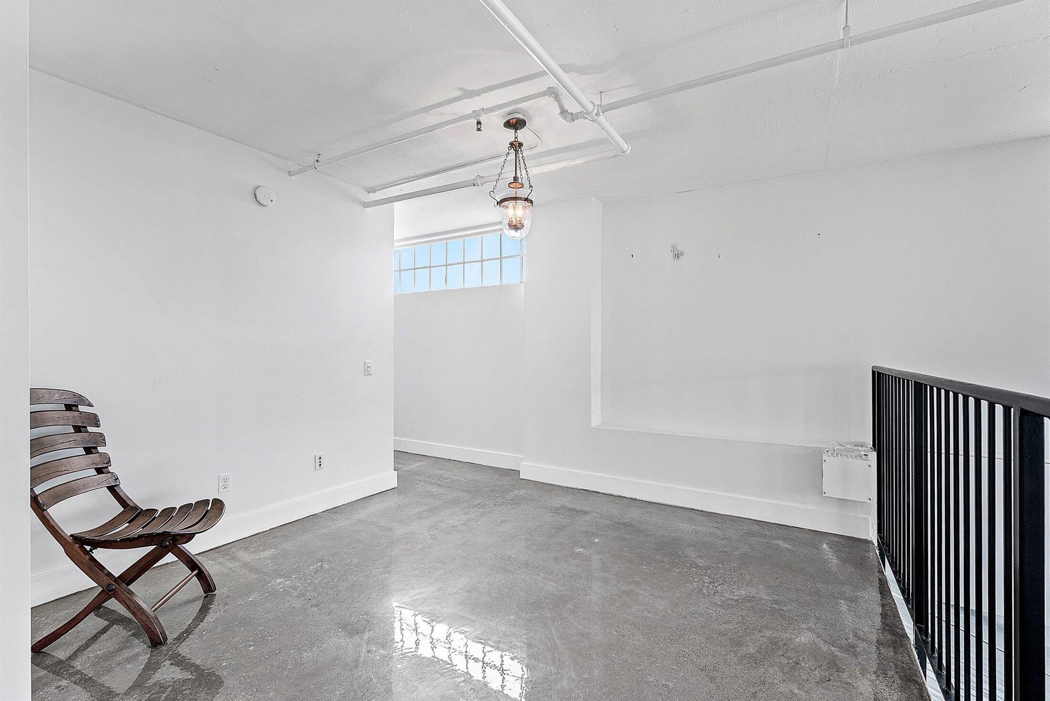 185 NE 4th Avenue 317