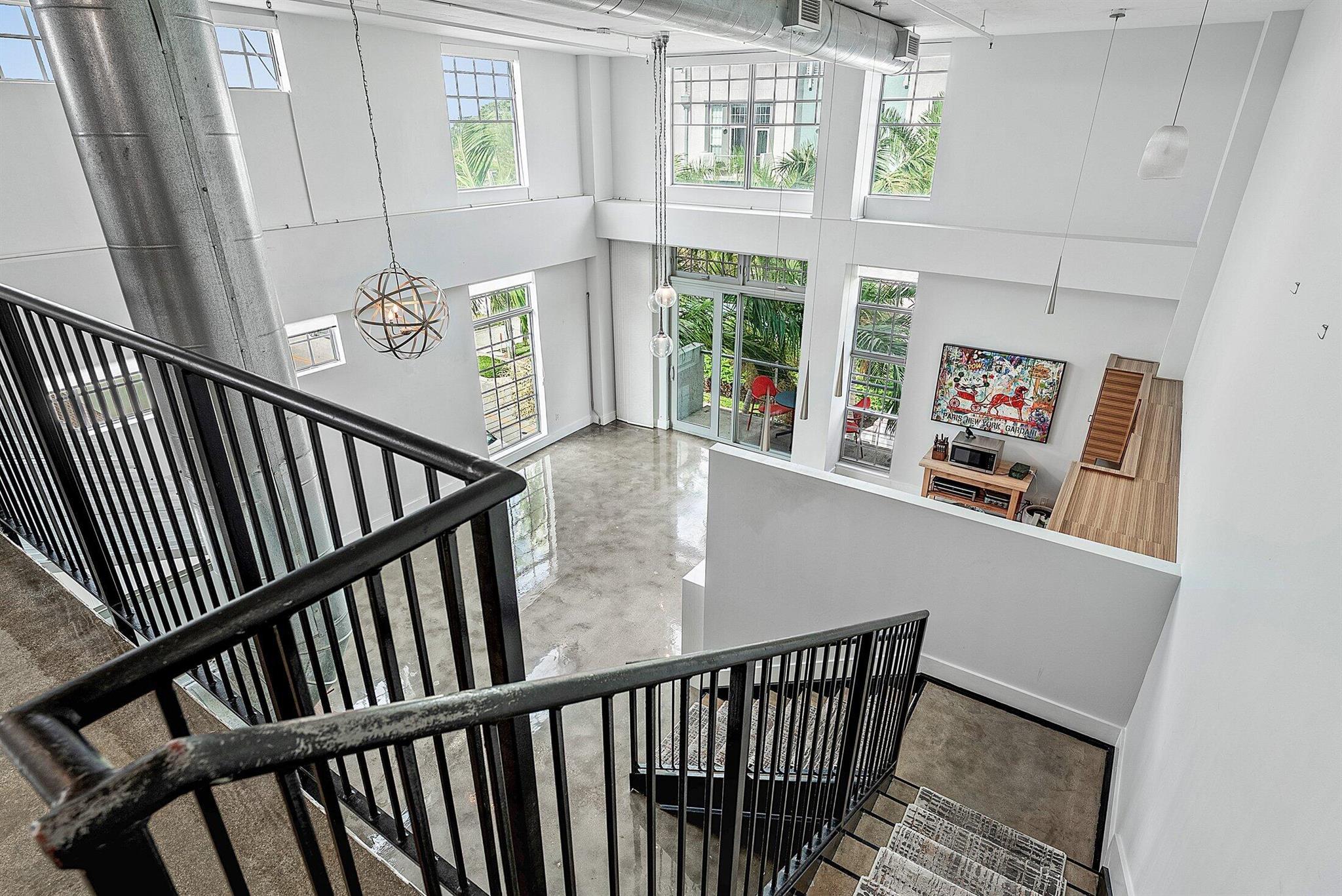 185 NE 4th Avenue 317