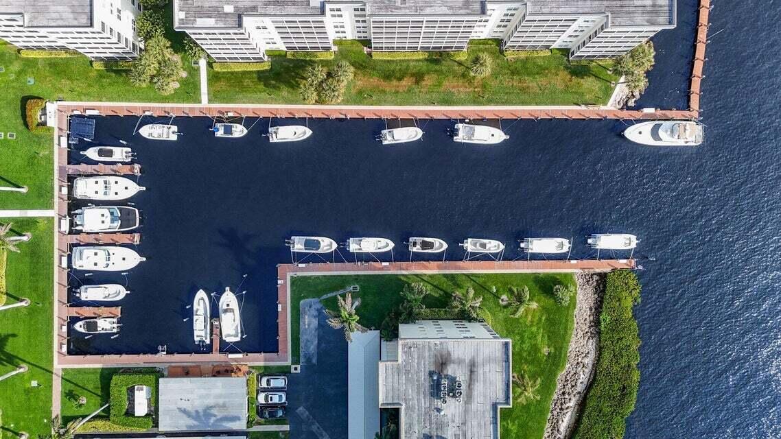 1 Harbourside Drive 4205