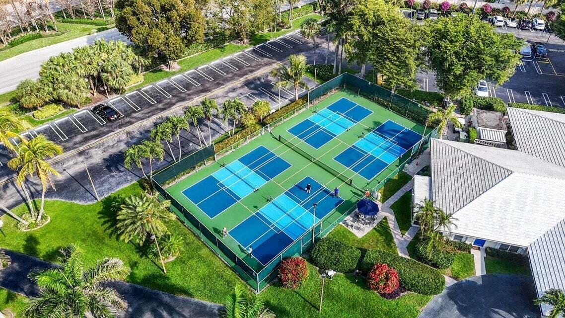 1 Harbourside Drive 4205