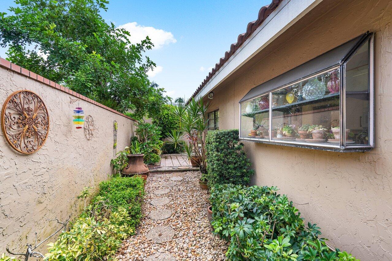 11094 Applegate Lane