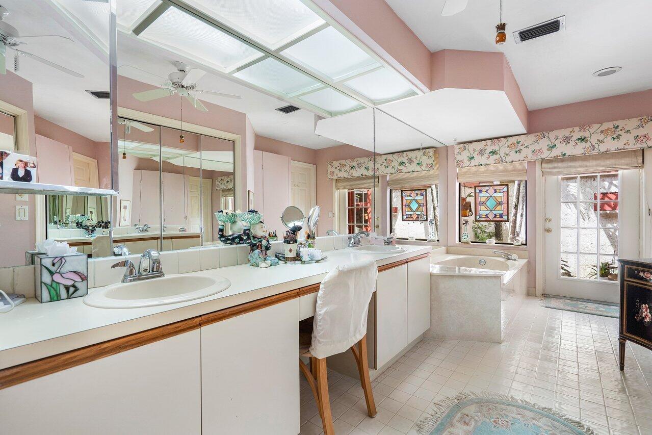 11094 Applegate Lane