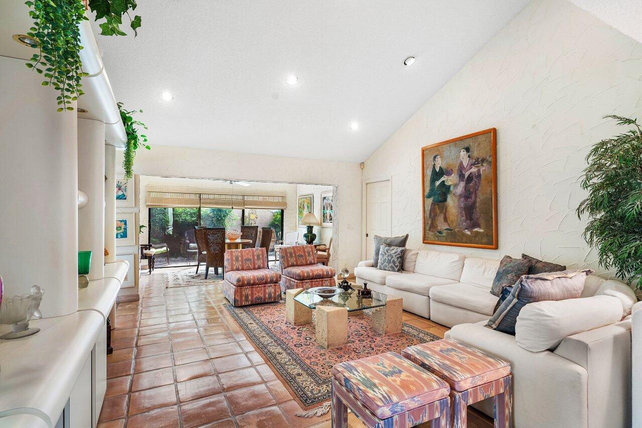 11094 Applegate Lane