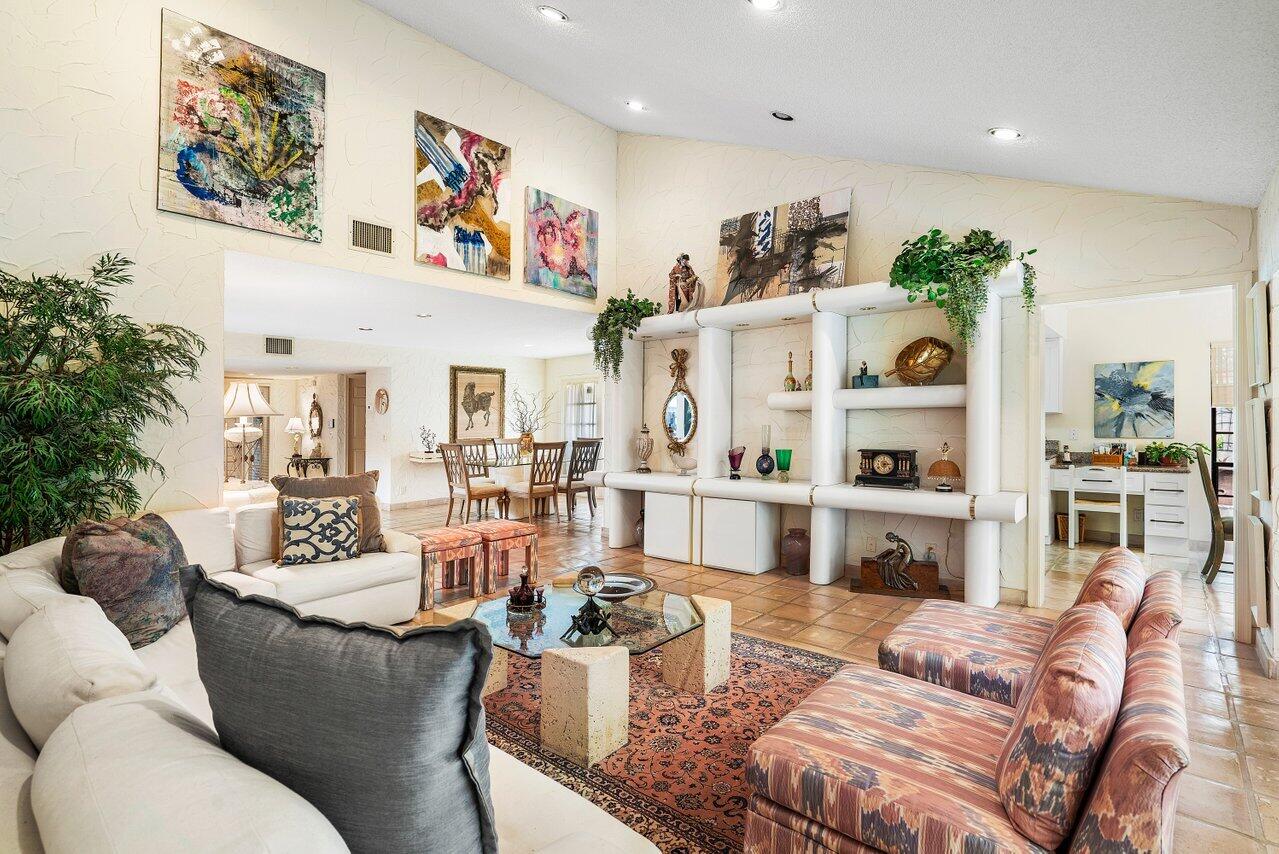 11094 Applegate Lane