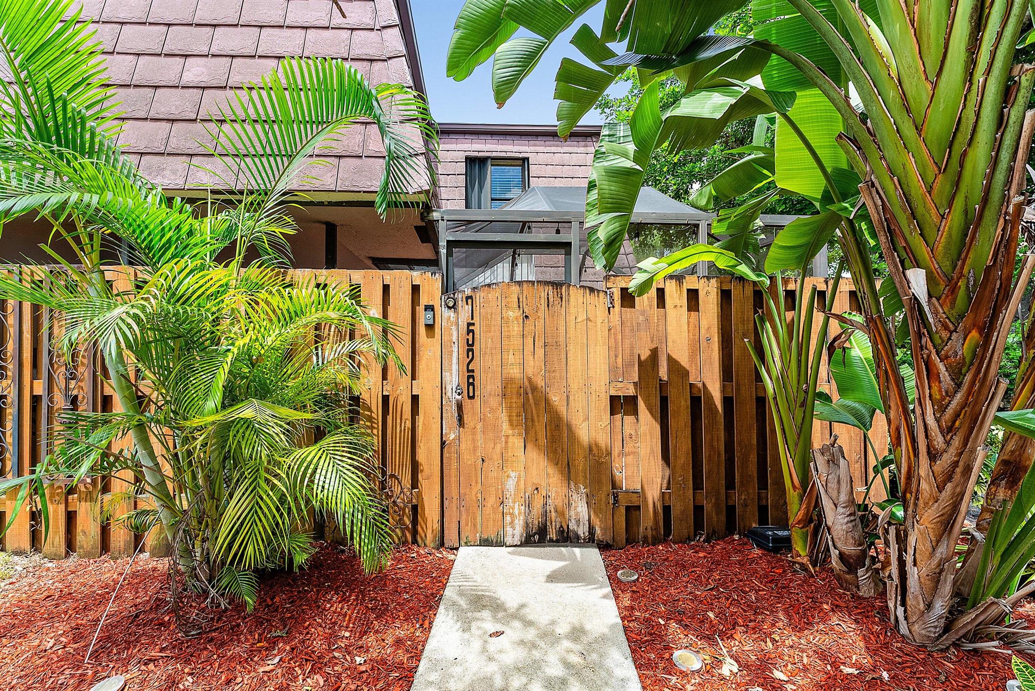 7526 Courtyard Run E