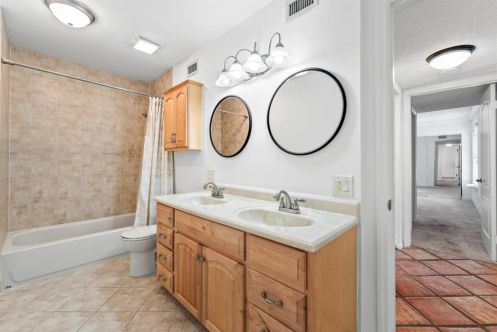 7526 Courtyard Run E