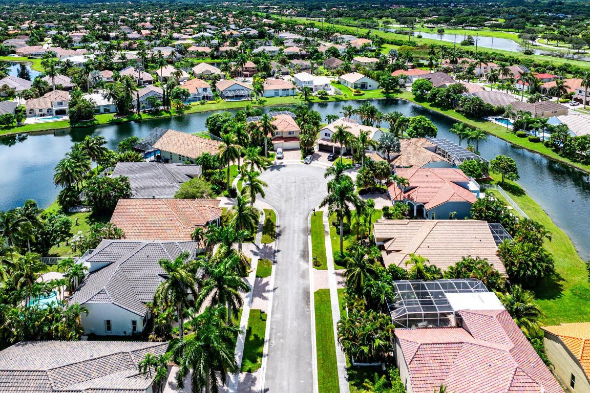 19614 Star Island Drive