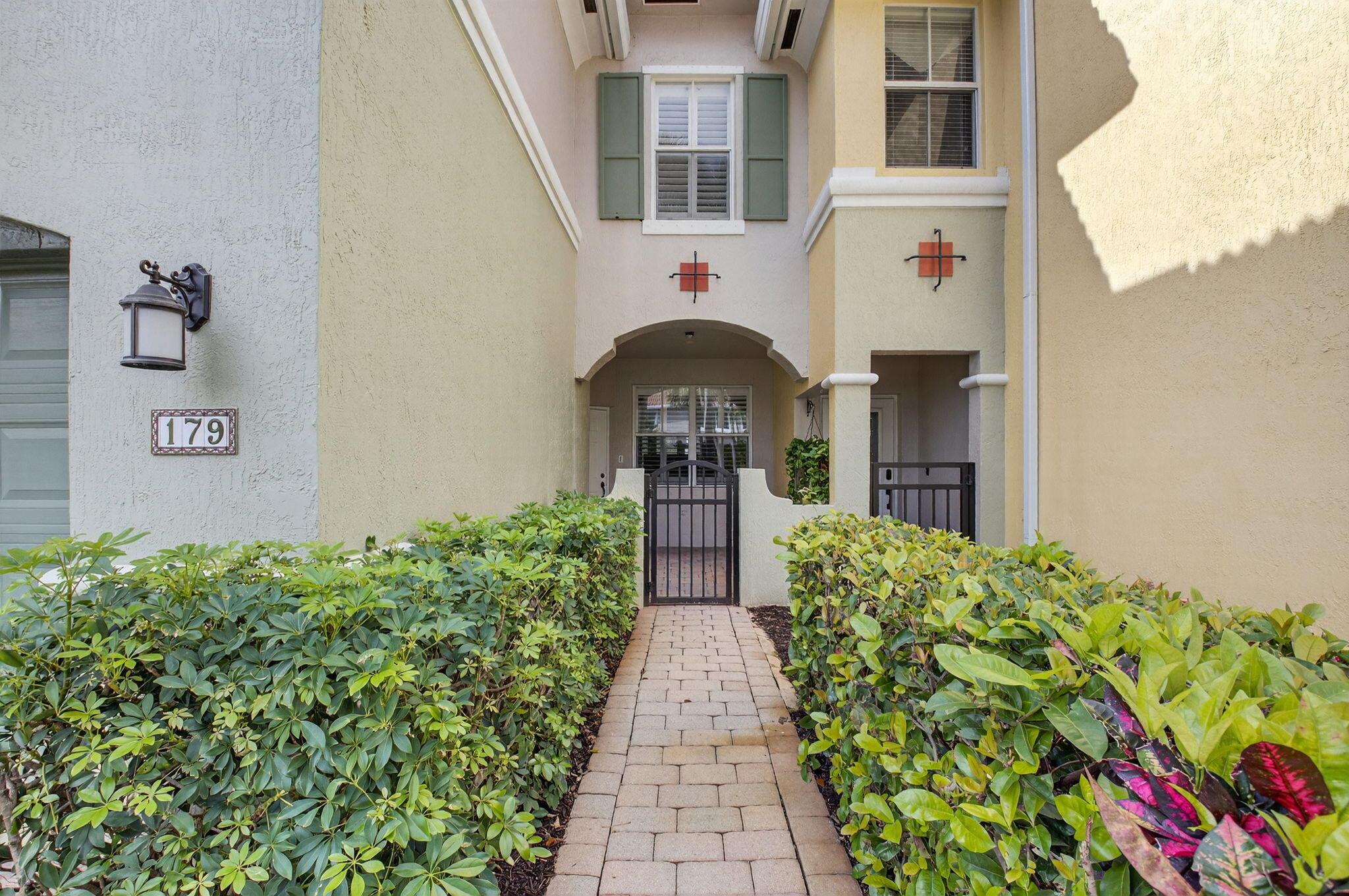 179 Las Brisas Circle