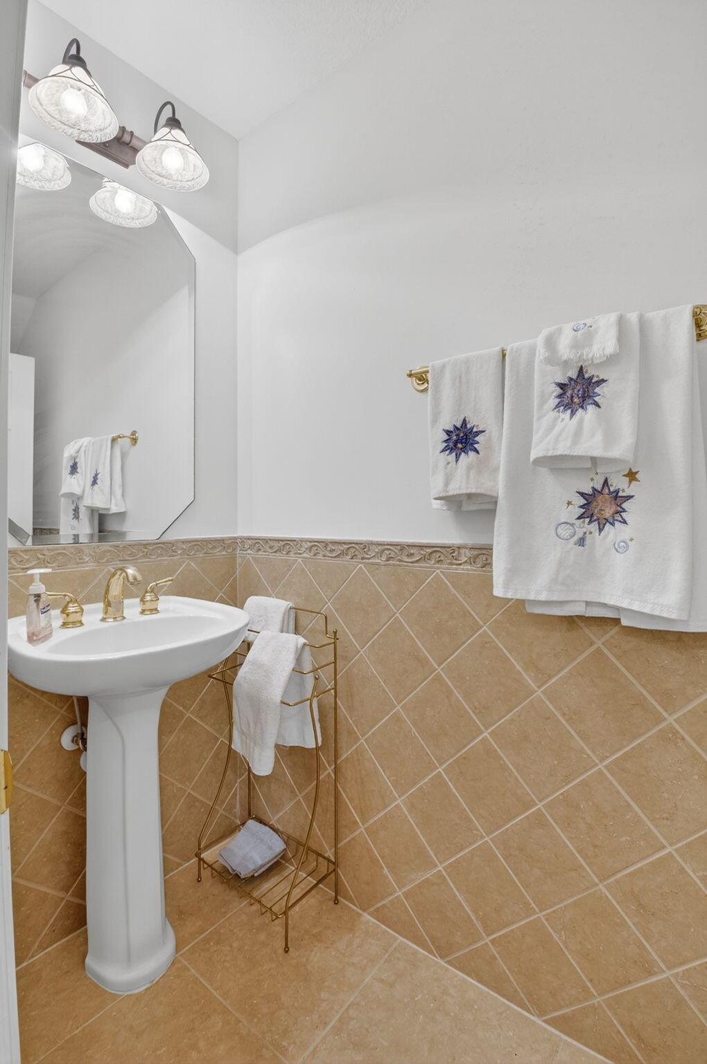 179 Las Brisas Circle