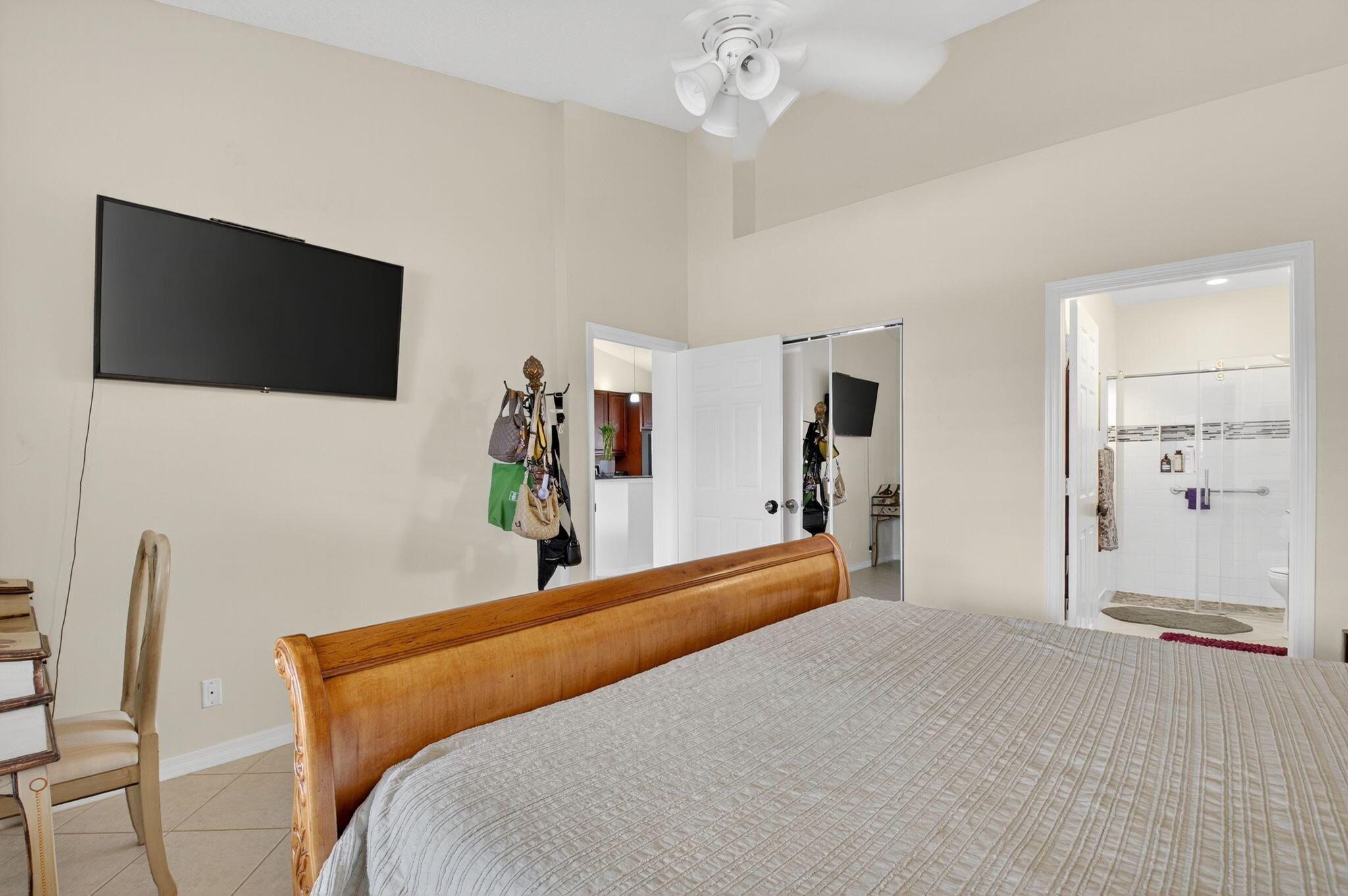 6108 Floral Lakes Drive